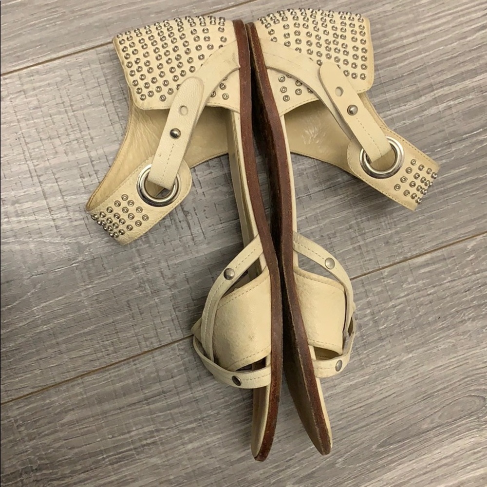 BE&D sandals flat leather silver metal studs strap
